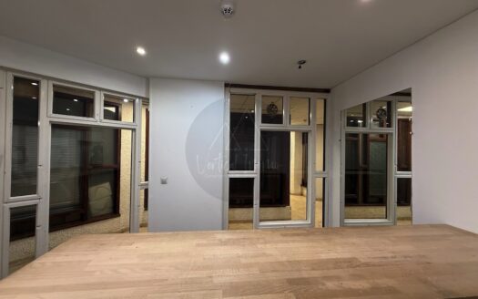 Murs Commerciaux de 19,02m2 avec Vitrine – TIGNES Val Claret