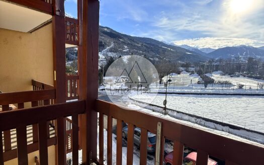 Bourg-St-Maurice : T2 + 2 espaces (coin montagne / buanderie) – Emplacement N°1 au pied du Funiculaire