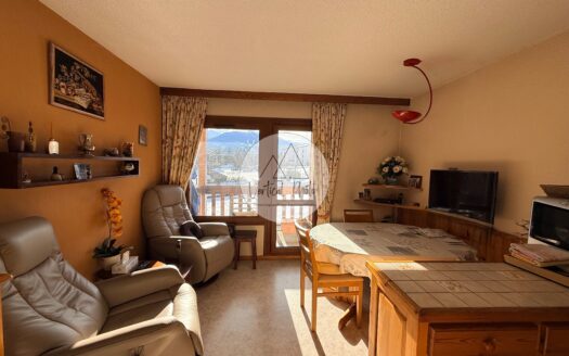 Bourg-St-Maurice : T2 + 2 espaces (coin montagne / buanderie) – Emplacement N°1 au pied du Funiculaire